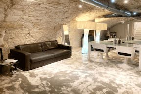 Beautiful Le Marais Showroom - Image 9