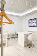 Beautiful Le Marais Showroom - Image 12