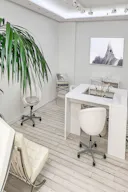 Beautiful Le Marais Showroom - Image 13