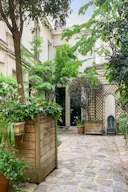 Beautiful Le Marais Showroom - Image 15