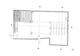 Industrial Showroom in Le Marais - Image 10