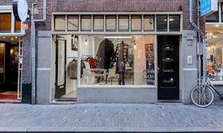 Unique Shop in Busy Center - Image 6