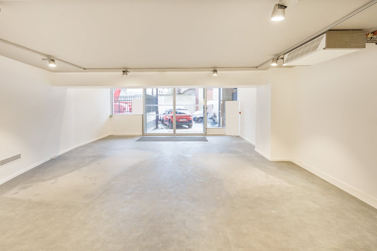 Showroom in Trocadéro - Image 0