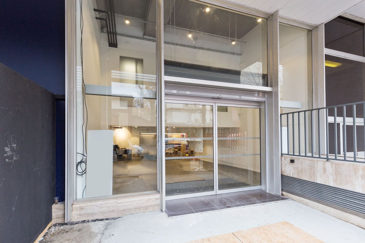 Showroom in Trocadéro - Image 2