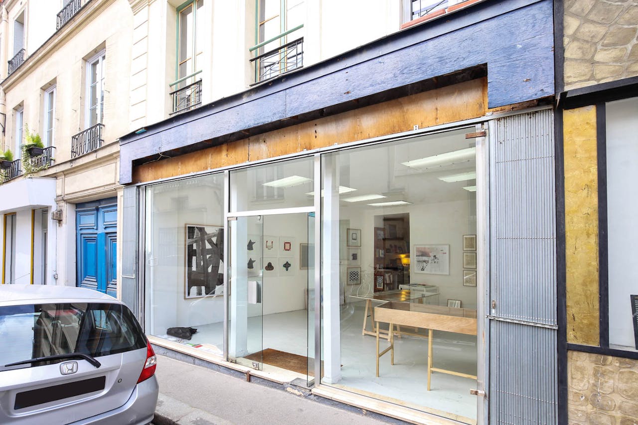 Charming Gallery in Le Marais - Image 1