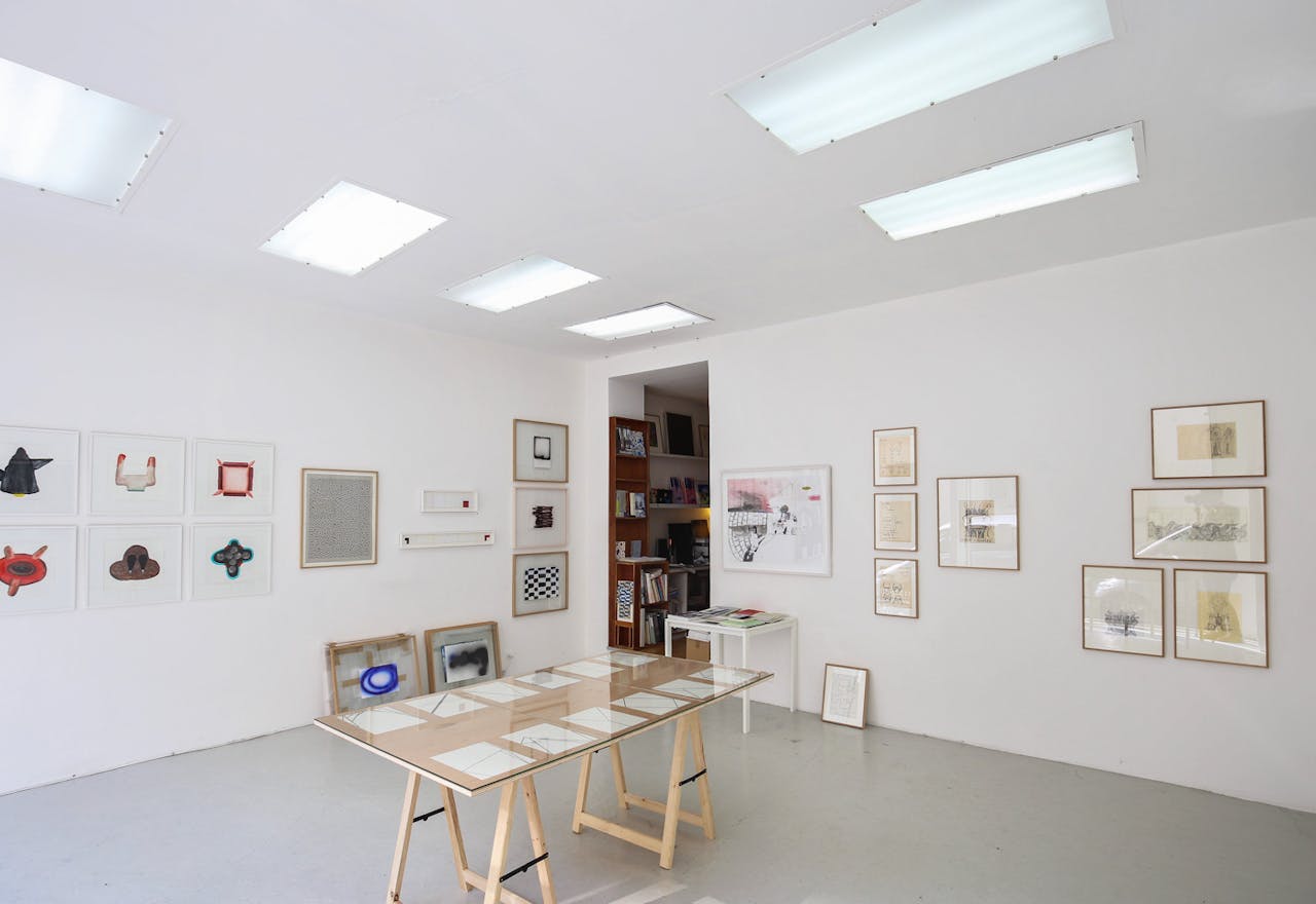 Charming Gallery in Le Marais - Image 2