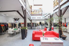 Showroom in Canal Saint Martin - Image 0