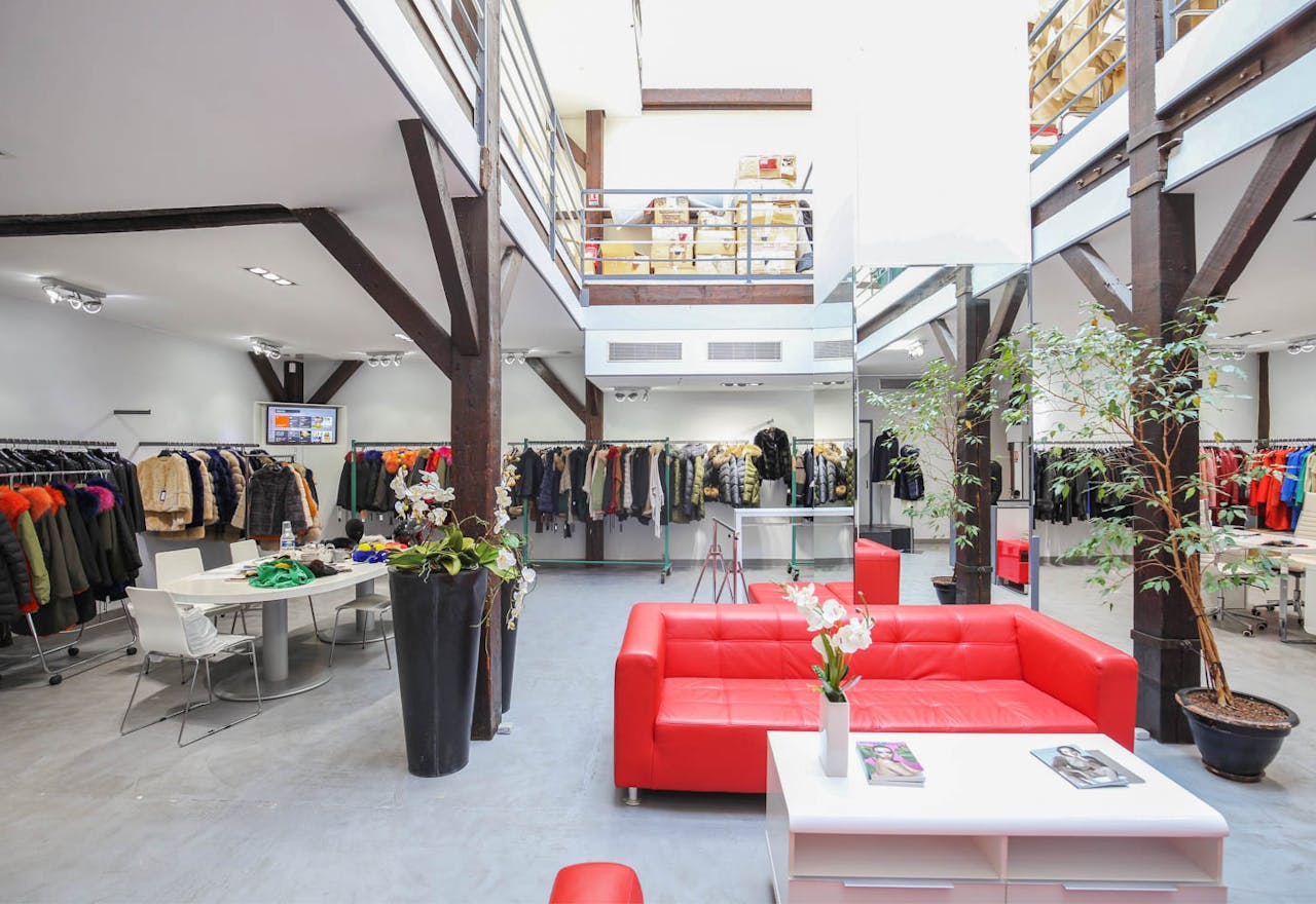 Showroom in Canal Saint Martin - Image 0