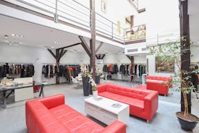 Showroom in Canal Saint Martin - Image 1