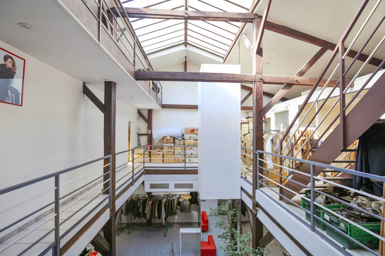 Showroom in Canal Saint Martin - Image 2