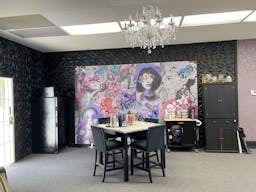 Unique Stylish Upscale Salon In Torrance - Image 8