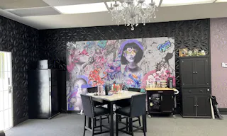 Unique Stylish Upscale Salon In Torrance - Image 8