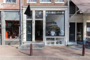 Pop-Up Store in  Vibrant Center - Image 0