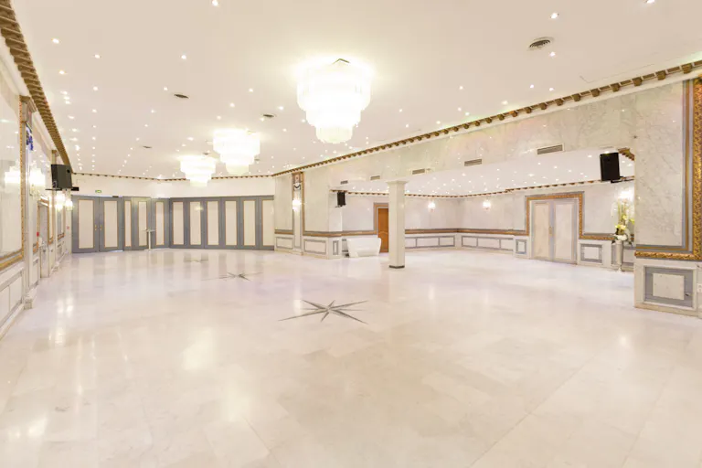 Event Space in Champs Elysées - Image 0