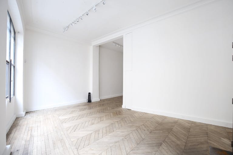 Pop-Up Shop in Prime Le Marais - Image 2