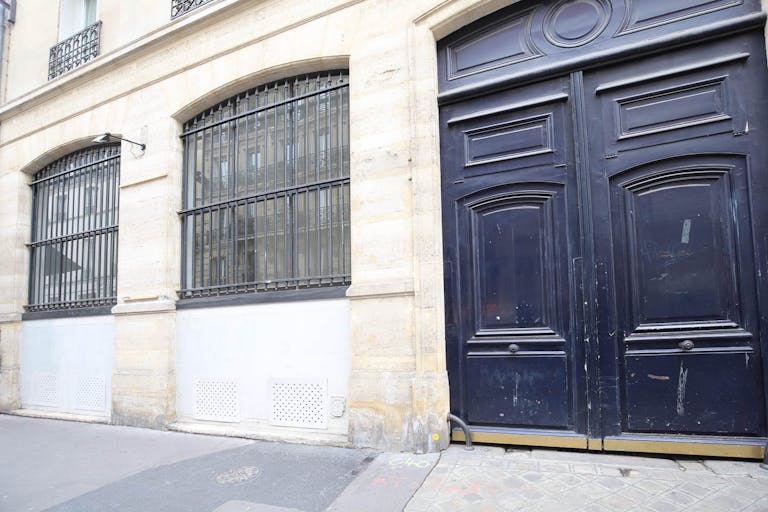 Pop-Up Shop in Prime Le Marais - Image 3