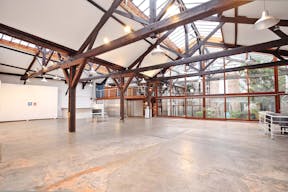 Showroom in Canal Saint Martin - Image 0