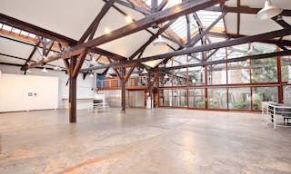 Showroom in Canal Saint Martin - Image 0