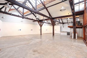 Showroom in Canal Saint Martin - Image 1