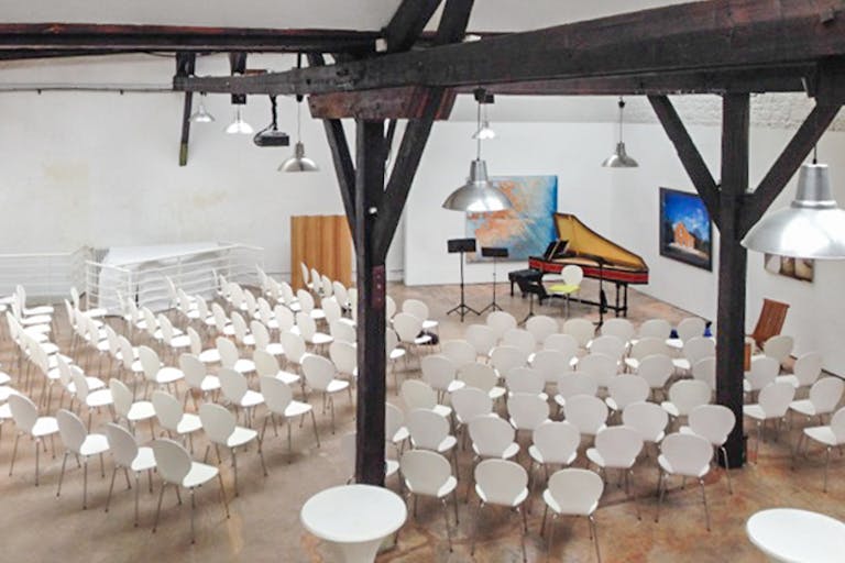 Showroom in Canal Saint Martin - Image 3