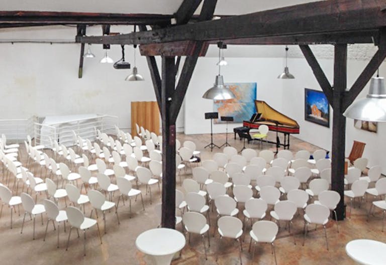 Showroom in Canal Saint Martin - Image 3