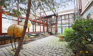 Showroom in Canal Saint Martin - Image 4