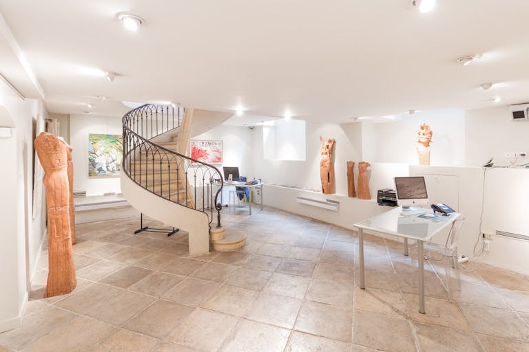 Charming Gallery a few steps from the Champs-Elysées - Image 3