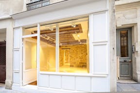 Charming Le Marais Pop-Up Shop - Image 2