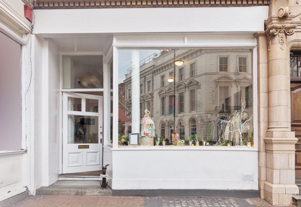 Welcoming Boutique in Fulham - Image 0
