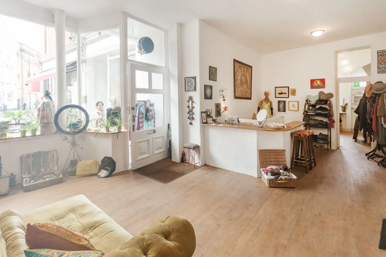 Welcoming Boutique in Fulham - Image 1
