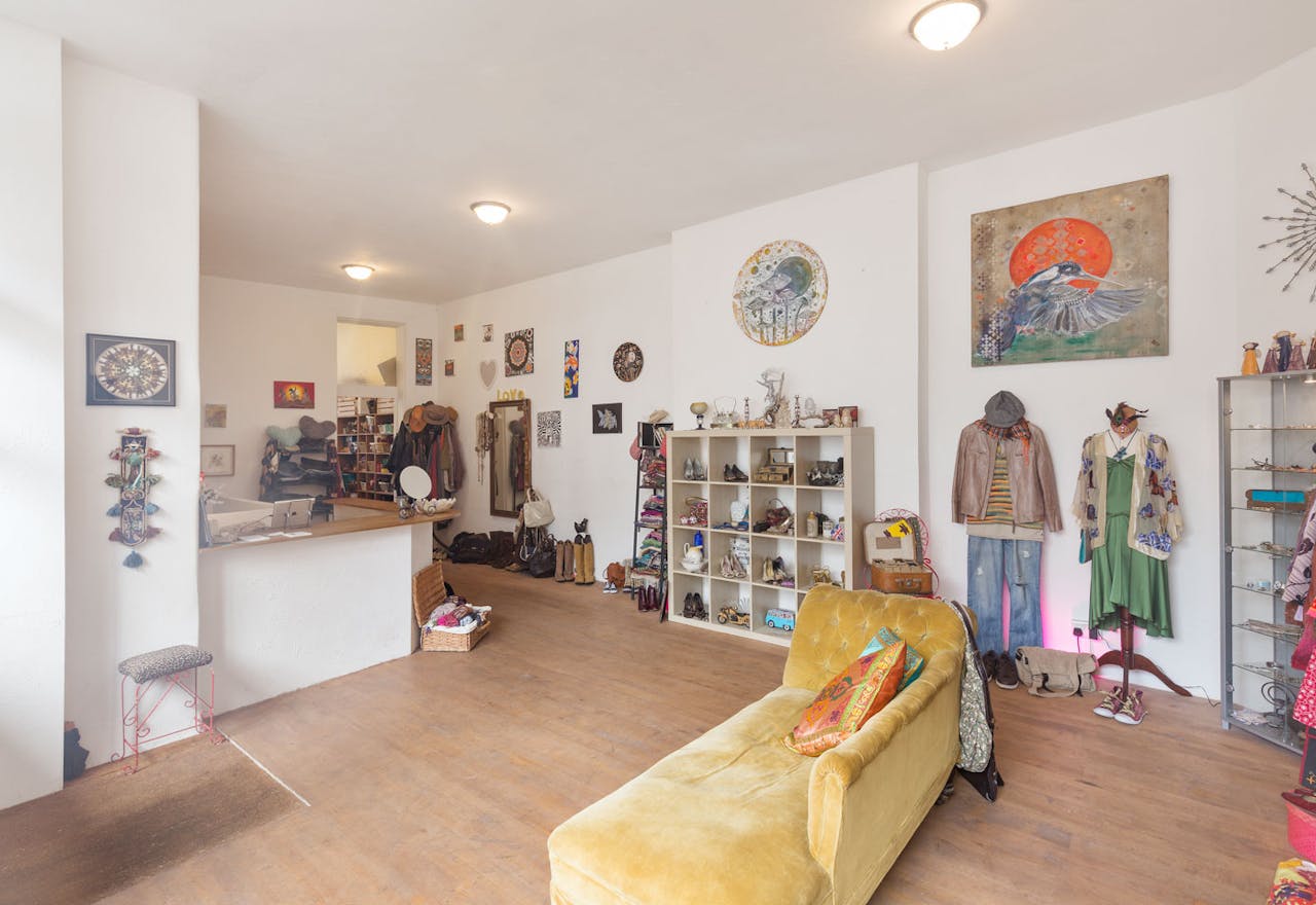 Welcoming Boutique in Fulham - Image 2