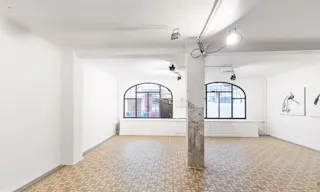 Art Deco Showroom in Le Marais - Image 2