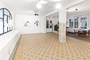 Art Deco Showroom in Le Marais - Image 3