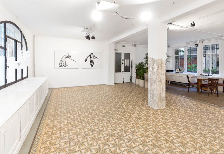 Art Deco Showroom in Le Marais - Image 3