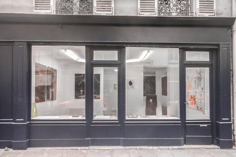 Gallery Space in Le Marais - Image 3
