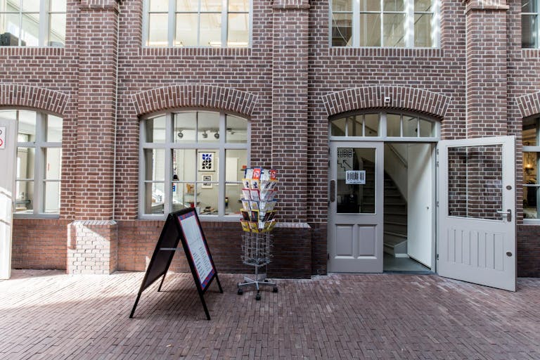 Pop-Up Store Near Hallenkwartier - Image 1