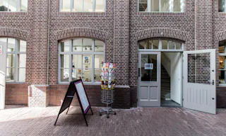 Pop-Up Store Near Hallenkwartier - Image 1