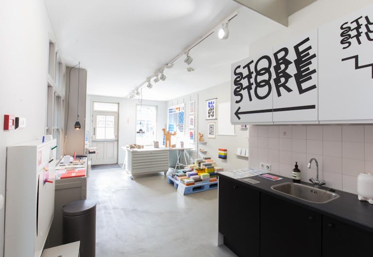 Pop-Up Store Near Hallenkwartier - Image 2