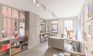 Pop-Up Store Near Hallenkwartier - Image 3