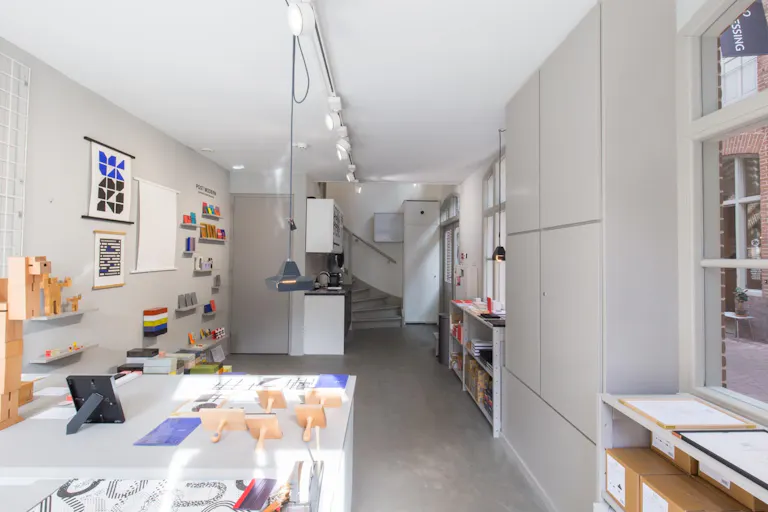 Pop-Up Store Near Hallenkwartier - Image 4