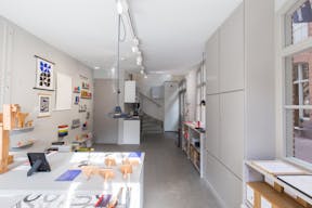 Pop-Up Store Near Hallenkwartier - Image 4