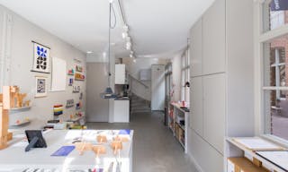 Pop-Up Store Near Hallenkwartier - Image 4