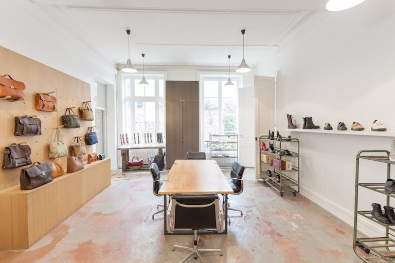 Versatile Le Marais Showroom - Image 0
