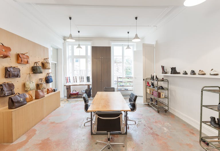 Versatile Le Marais Showroom - Image 0