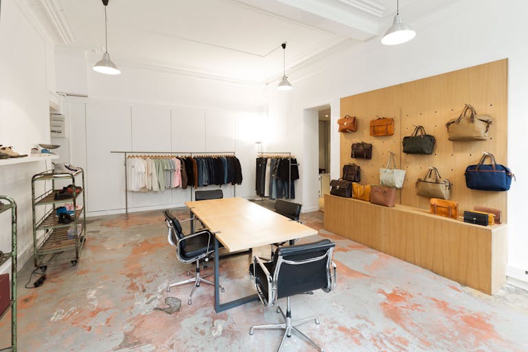 Versatile Le Marais Showroom - Image 1