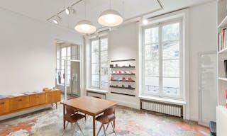 Versatile Le Marais Showroom - Image 3