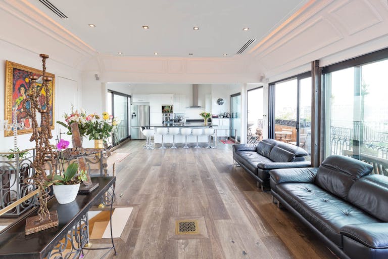 Premium Penthouse in Bastille - Image 0