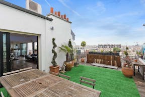 Premium Penthouse in Bastille - Image 3