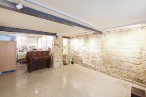 Classic Le Marais Pop-Up Shop - Image 1