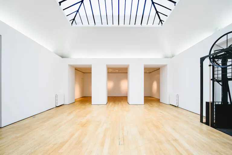 Sublime Le Marais Showroom - Image 3